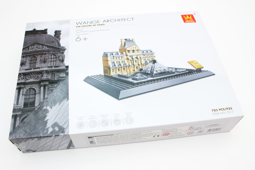 Das Modell des Louvre erreicht den Bauherrn in einer sehr elegant wirkenden Verpackung.