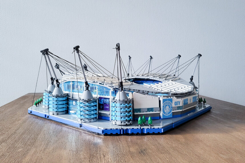 Die komplette Verschnürung des Modells. Die Schnüre wurden noch nicht gekürzt